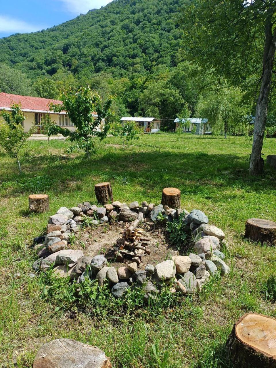 Basuta Guesthouse Kapan Dış mekan fotoğraf