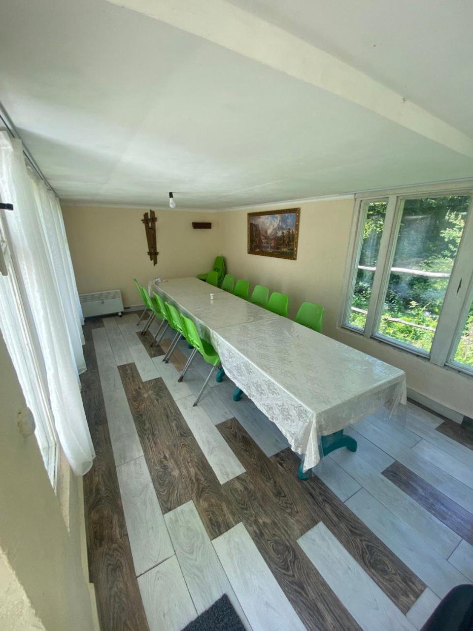 Basuta Guesthouse Kapan Dış mekan fotoğraf